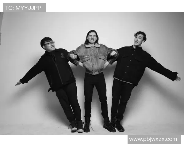 马力克的传奇人生与不屈精神探索他在音乐与人生道路上的奋斗与成就